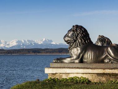 Tutzing lion head clipart