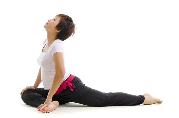 Donna matura in yoga — Foto Stock