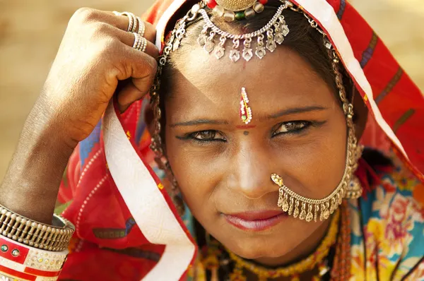 Όμορφη Ινδή γυναίκα — Φωτογραφία Αρχείου