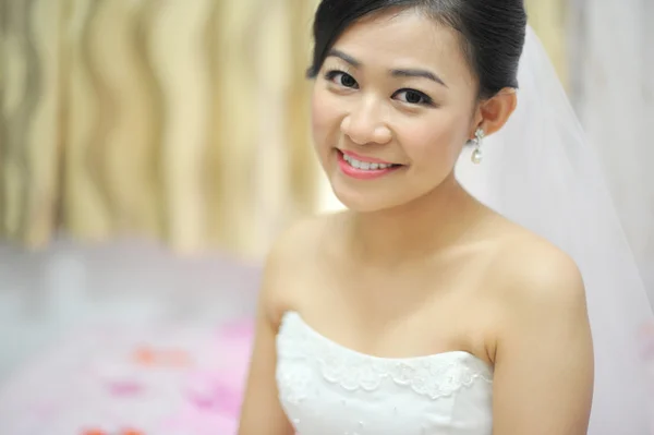 Asian bride portrait — Stock Photo, Image
