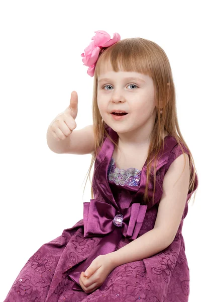Malá holka ukazuje ok — Stock fotografie