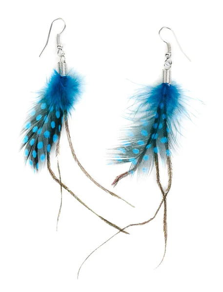 Une paire de boucles d'oreilles dames de plumes — Photo