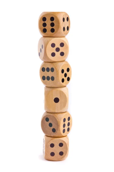 Dřevěné kostky pro desková hra izolovaných na bílém pozadí — Stock fotografie