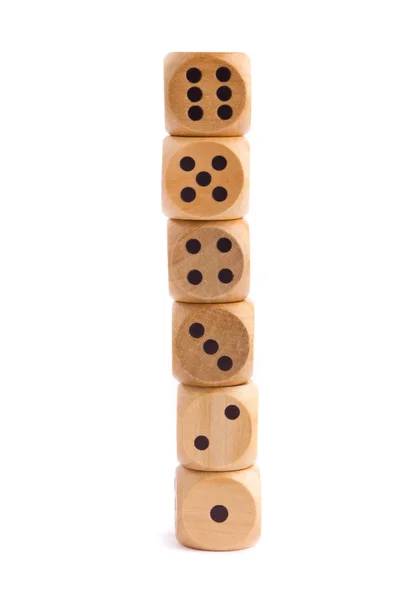 ボードゲームの白い背景で隔離のための木製のサイコロ — ストック写真