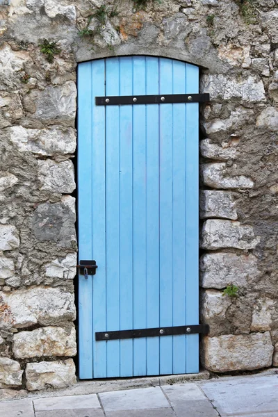 Η πόρτα κελάρι — Φωτογραφία Αρχείου
