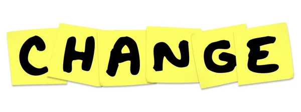 Alterar a palavra em notas pegajosas amarelas Adaptar melhorar — Fotografia de Stock