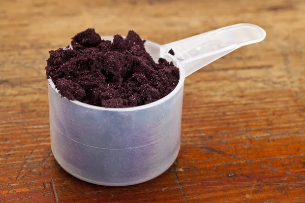 Maqui fruit powder scoop — Stock Photo, Image