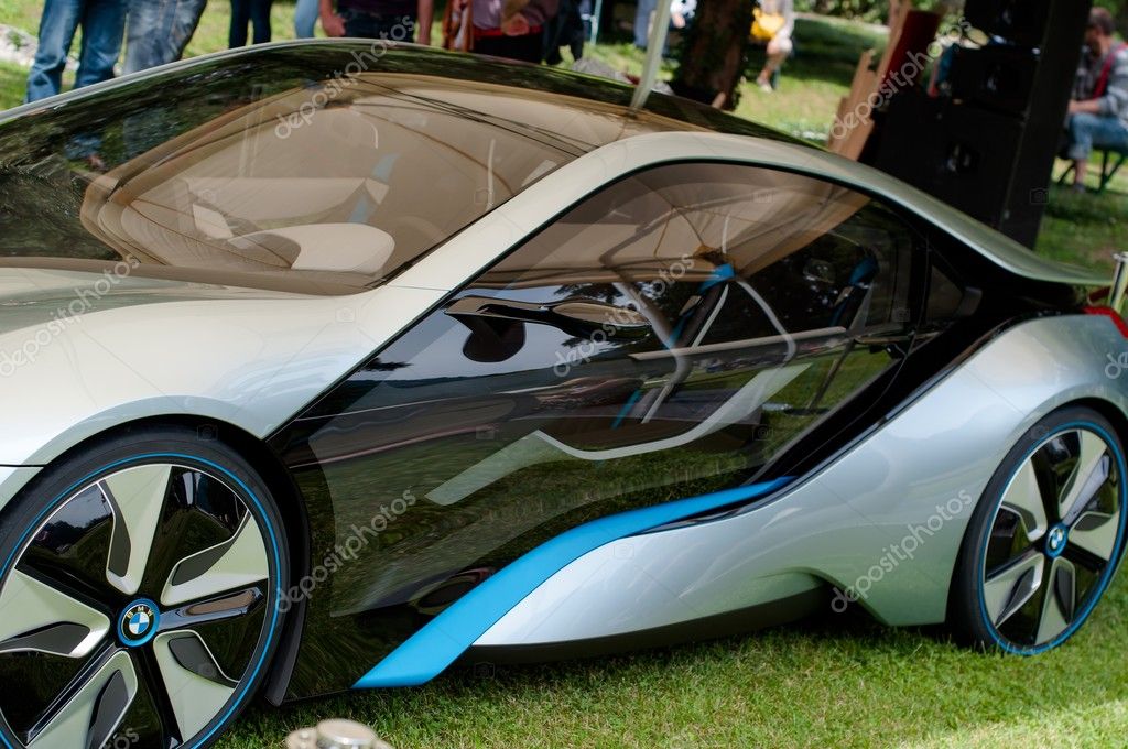 i8 concept car