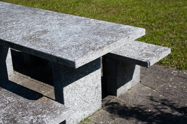 ピクニック用のテーブル — ストック写真