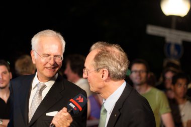 Harald Schmidt interviews Stuttgart Lord Mayor Wolfgang Schuster clipart