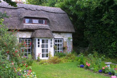 Thatched cottage clipart