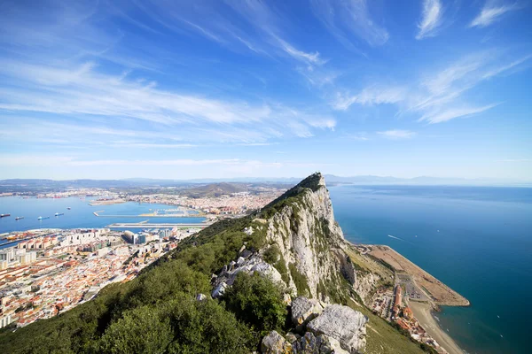 Gibraltar Rock Bay e Cidade — Fotografia de Stock