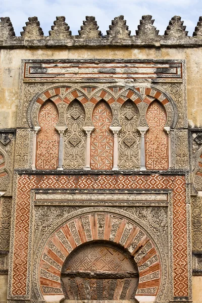 Исламский фасад Мезкиты — стоковое фото