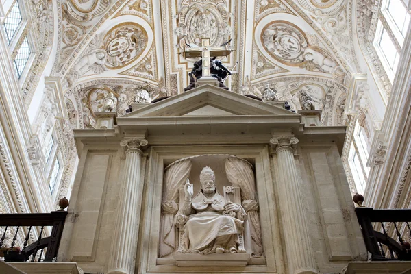 Bishop Sculpture in Cordoba Cathedral — Stock Photo, Image