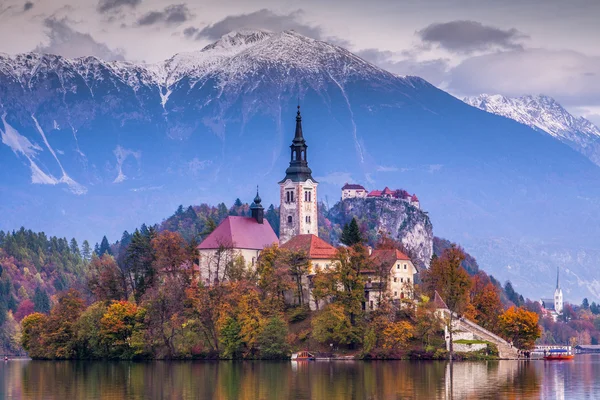 Bly med sjö, Slovenien, Europa — Stockfoto