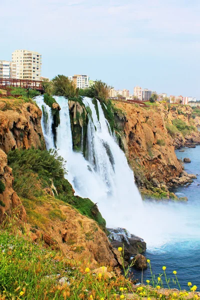 Cachoeira Duden em Antalya, Turquia — Fotografia de Stock