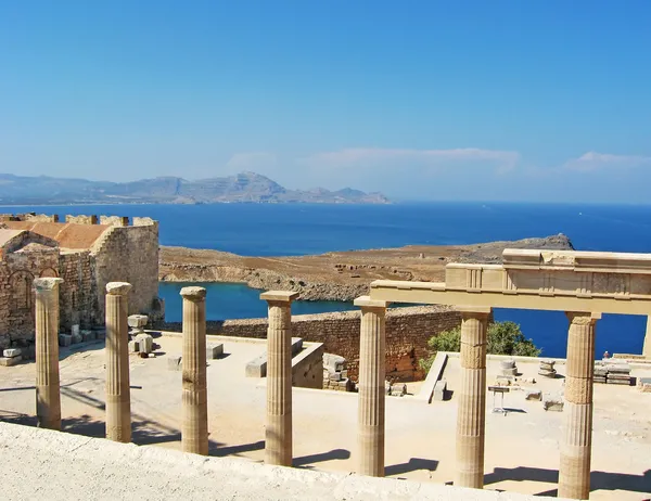 Ruiny starověkého chrámu v rhodos, Řecko — Stock fotografie