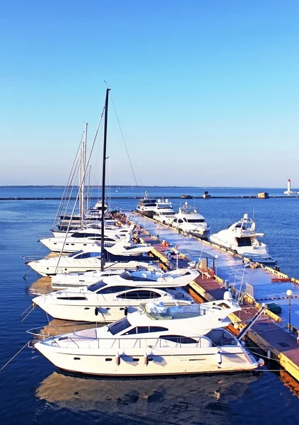 Yachts on the berth in Black sea in the morning, Odessa, Ukraine — Stock Photo, Image