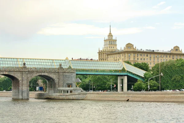 在莫斯科的安德鲁的行人天桥 — 图库照片