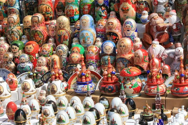 Muñecas de anidación para turistas —  Fotos de Stock