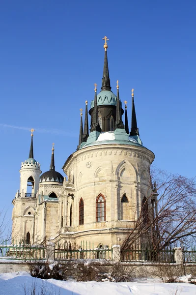 Witte steen gotische kerk — Stockfoto