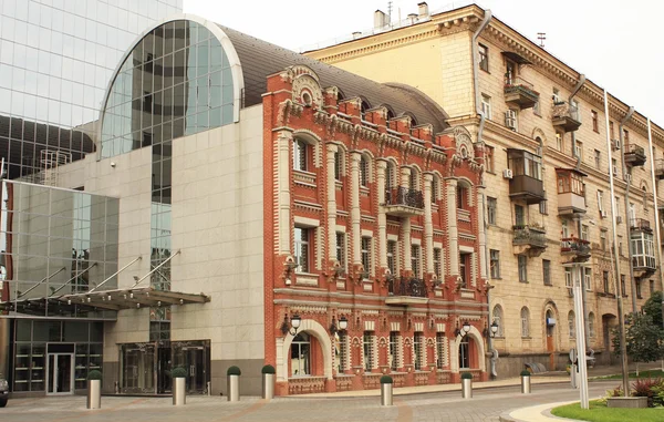 Facciata di edificio di lusso — Foto Stock