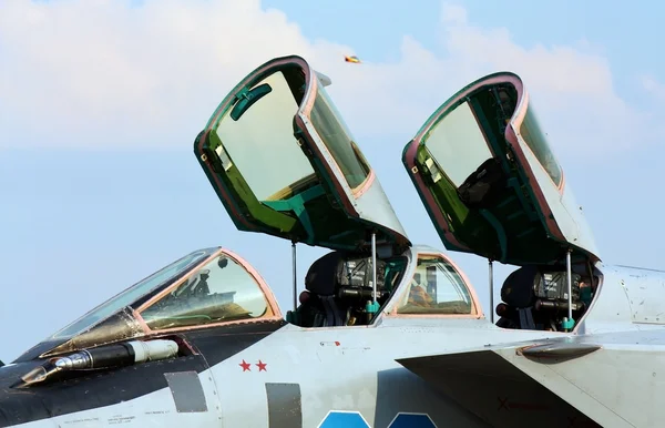 Cockpit av militär jet — Stockfoto