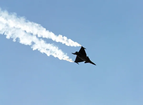Prestazioni dimostrative del jet "Dassault Rafale" alla cenere aerea — Foto Stock