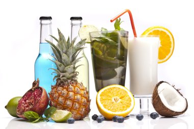 Exotic alcohol drinks set with fruits clipart