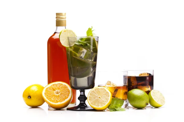 Exotic alcohol drinks set with fruits — Stock Photo, Image