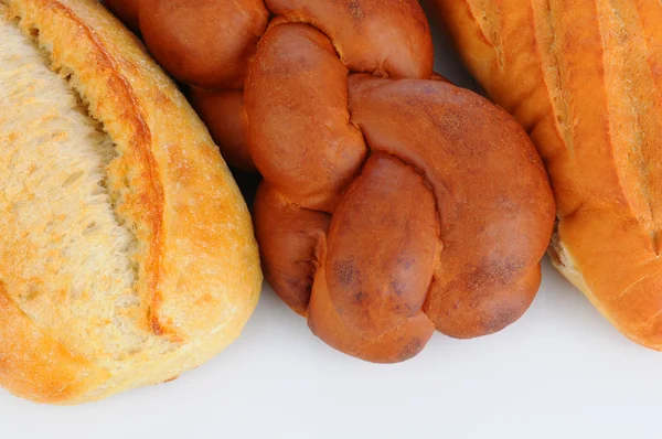 Tři bochníky čerstvého upečeného chleba — Stock fotografie