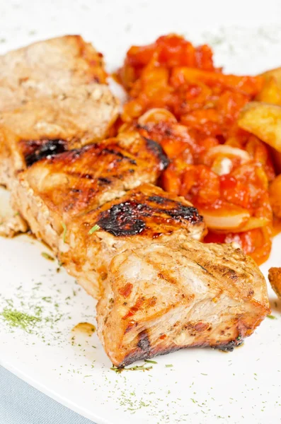 Viande de porc kebab grillée — Photo