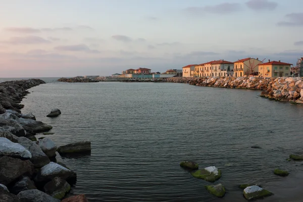 Marina di Pisa vista al atardecer de la ciudad —  Fotos de Stock