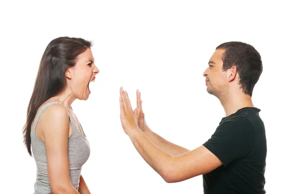 Infelice giovane coppia avendo una discussione — Foto Stock