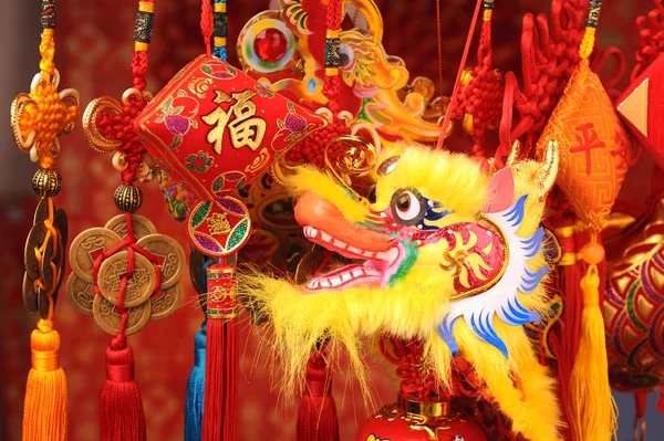 Noeud chanceux pour la nouvelle année chinoise salutation — Photo