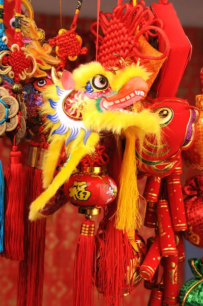 Kinesiska nyåret kalligrafi för ord betyder drakens lyckliga år — Stockfoto