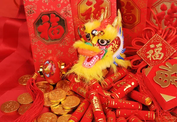 Chinese New Year Ornaments--Traditional Dancing Dragon,golden coin and Money Red Packet,red firecracker — Stock Photo, Image
