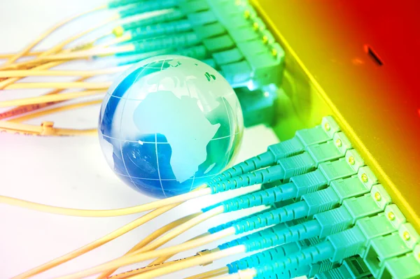Quadro de distribuição de fibra óptica com fios — Fotografia de Stock