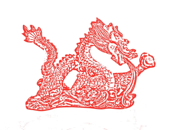 Statue de dragon chinois coloré sur fond blanc — Photo
