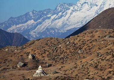 stupa himalaya içinde