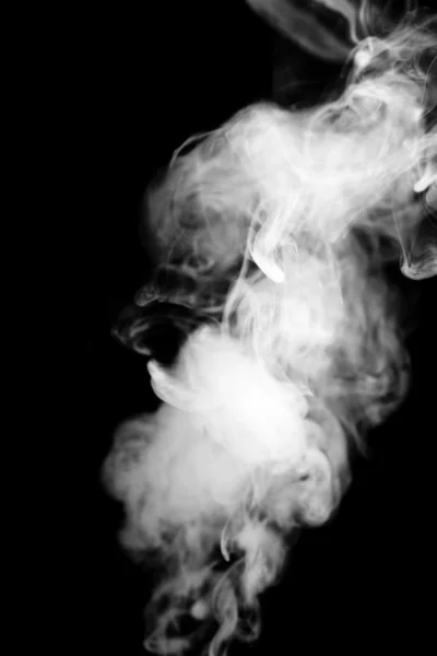 Prawdziwy dym na czarnym tle — Zdjęcie stockowe