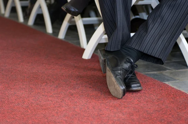Crossed dress shoes — Stock Photo, Image
