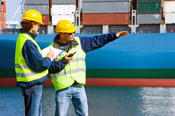 Dockers en el trabajo — Foto de Stock