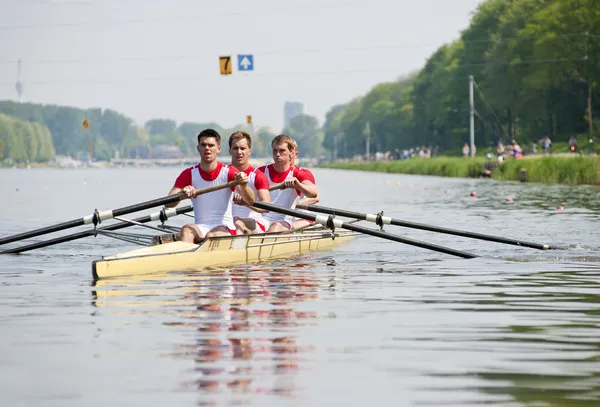 Rowers to the start — Stock Photo, Image