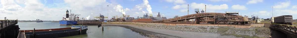 Сталеплавильный завод — стоковое фото