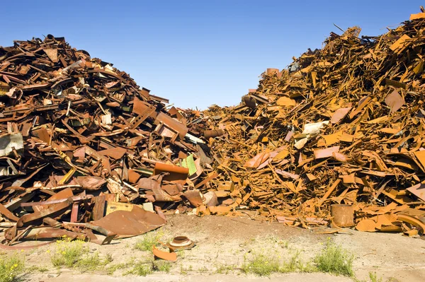 Ocelové smetiště — Stock fotografie