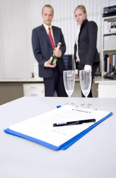 Celebrating a business deal — Stock Photo, Image