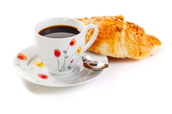 新鲜咖啡和牛角面包 — 图库照片
