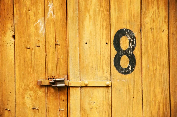 Dřevěná garážová vrata — Stock fotografie