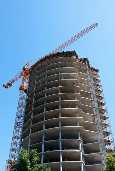 Construção de um edifício moderno — Fotografia de Stock